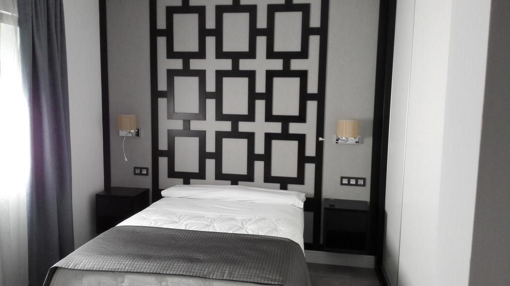 Apartamentos Las Palmeras Palma del Rio Bilik gambar