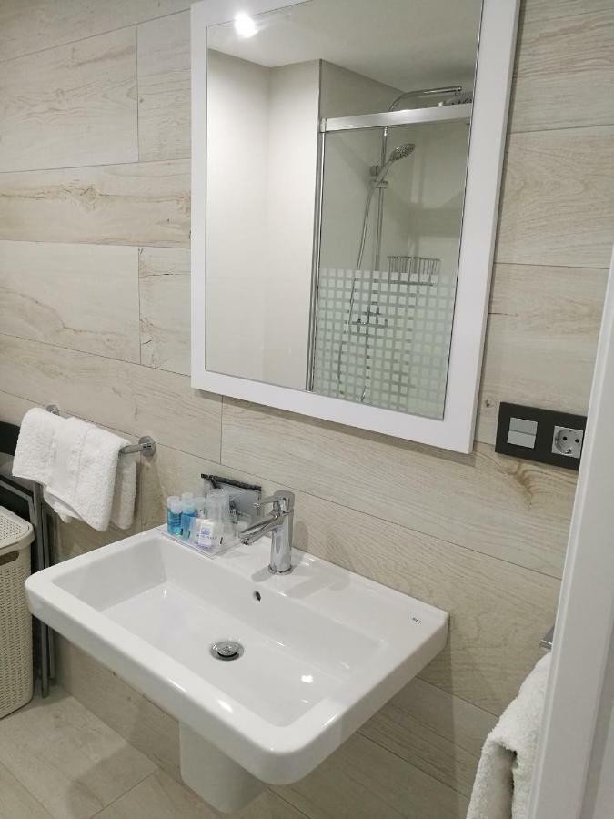 Apartamentos Las Palmeras Palma del Rio Luaran gambar